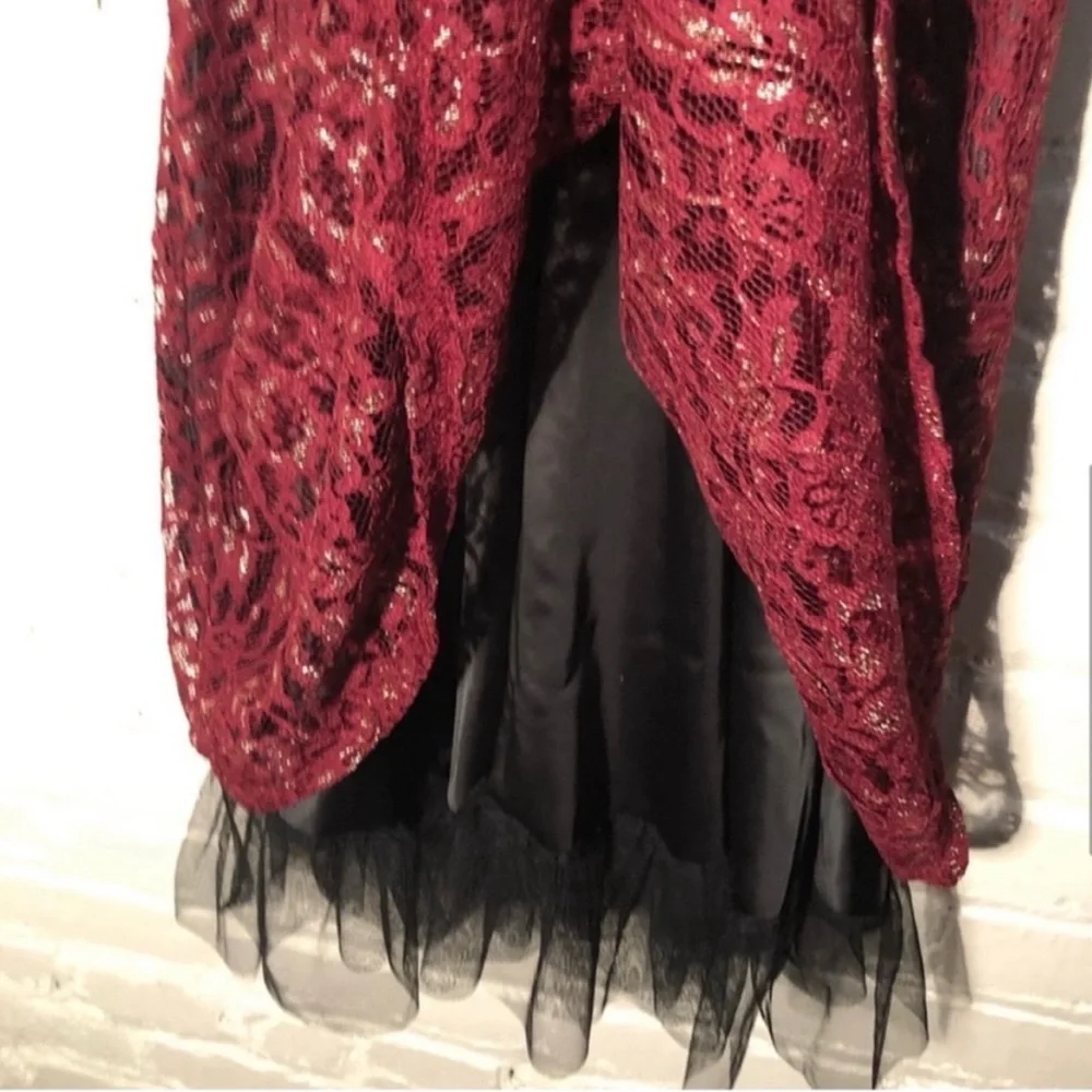 ModCloth - Red And Gold lace dress - Size Medium - Picture 5 of 8